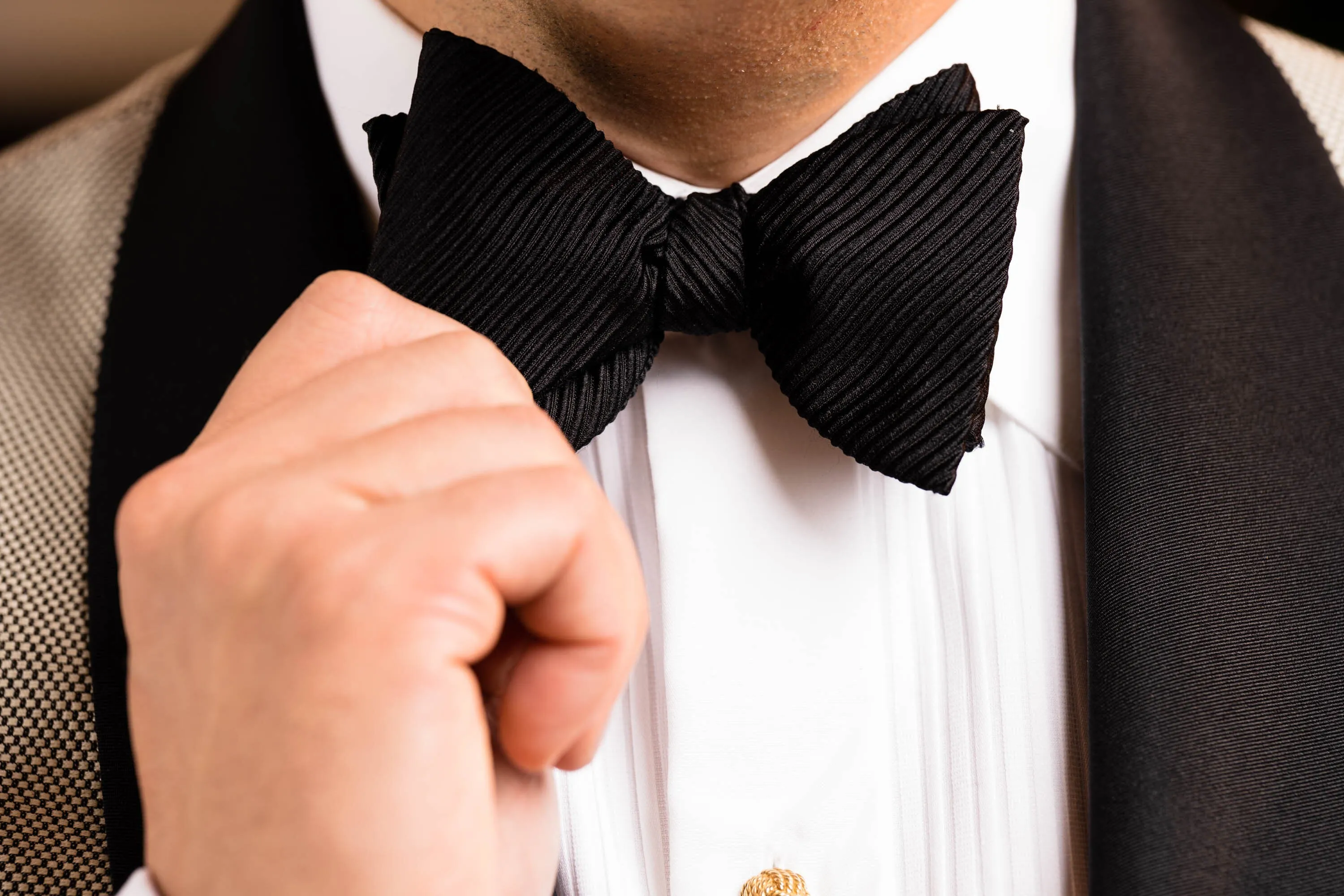 Black Single-End Wide Rib Grosgrain Bow Tie